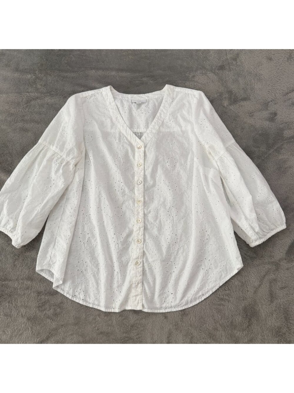 J. Jill White 100% Cotton Eyelet Button Down Blouse Shirt Top MEDIUM Cottage